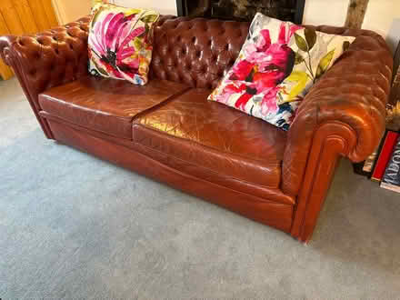 Photo of free Chesterfield stlyesofa (Marsworth HP23) #2