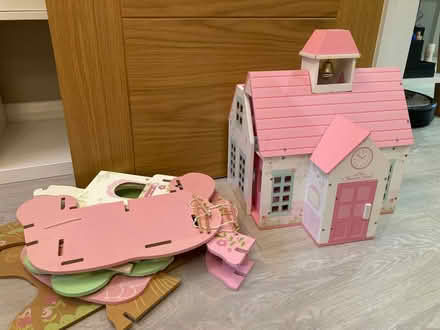 Photo of free Rosebud tree house and doll house (Abbots Langley WD5) #2