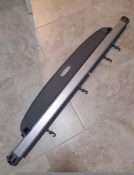 Photo of free Retractable 'back parcel shelf'(?) for Scenic 2008/9 (Pamber Heath RG26) #1