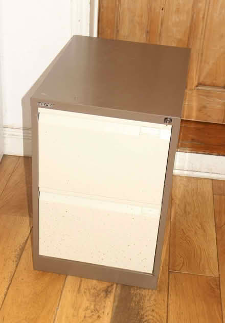 Photo of free 2 drawer filing cabinet lockable with dividers (Headington OX3) #1