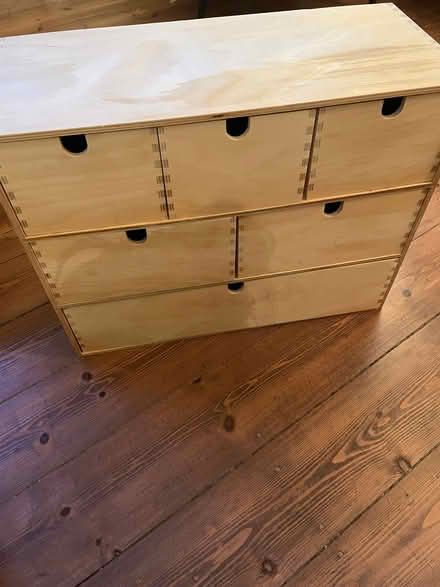 Photo of free drawers ikea 42W 18D 32H, pick up from N1 8DN (islington N1) #3