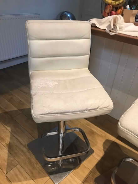 Photo of free 4 gas lift leather barstools (Solihull B91) #4