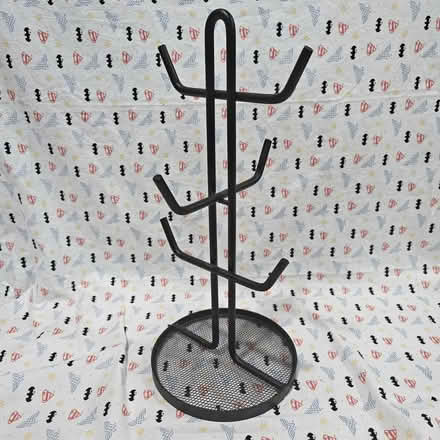 Photo of free Black Metal Coffee Mug Tree (Woodbridge) #1