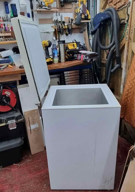 Photo of free Small chest freezer (Welwyn Garden City - AL7) #4