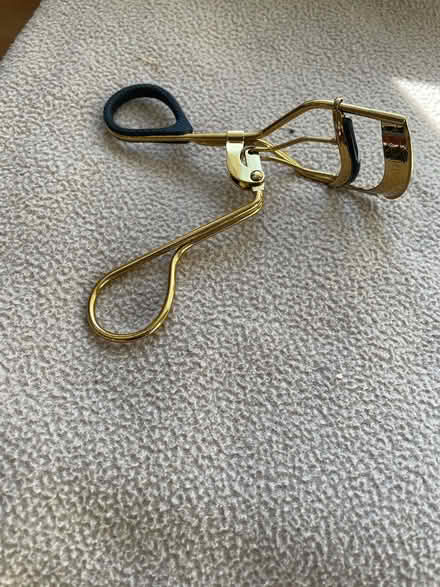Photo of free Eyelash curler (Arlington heights) #1