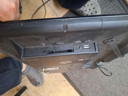 Photo of free tv 21.5" (EN4) #2