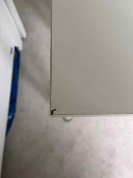 Photo of free White Table / Desk (Cheadle Hulme, SK8) #3