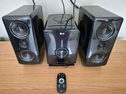 Photo of free Small Stereo unit with remote control (Addiscombe CR0) #1