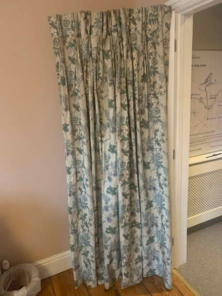 Photo of free A pair of curtains (RH2) #1