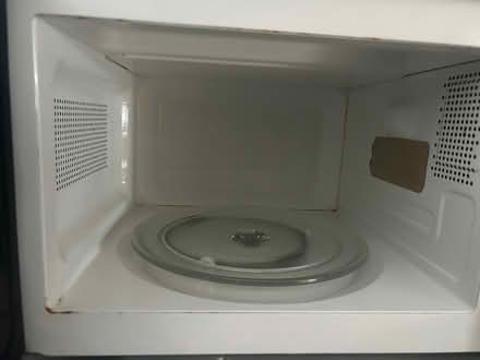 Photo of free Black hot point microwave (Hoddesdon EN11) #4