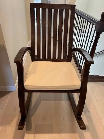 Photo of free Rocking Chair (20020) #3
