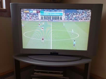 Photo of free 32" flat screen TV and stand in working order (West Haddon NN6) #2