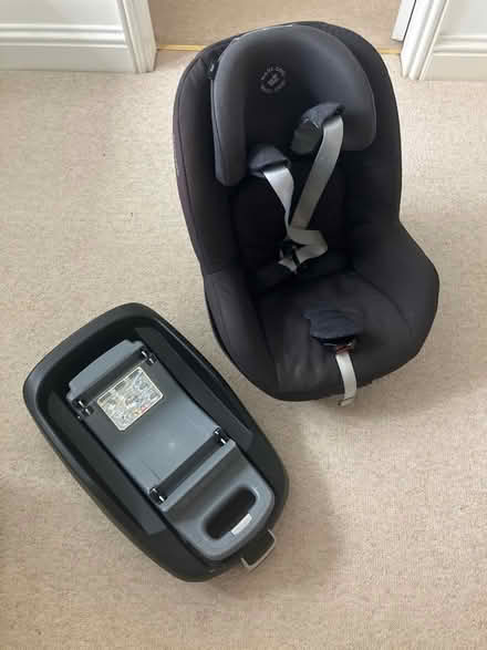 Photo of free Car Seat Base and Seat (TN38 st Leonard’s) #1