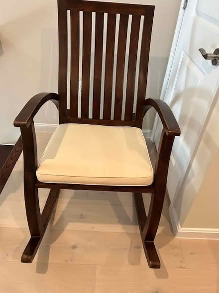Photo of free Rocking Chair (20020) #1