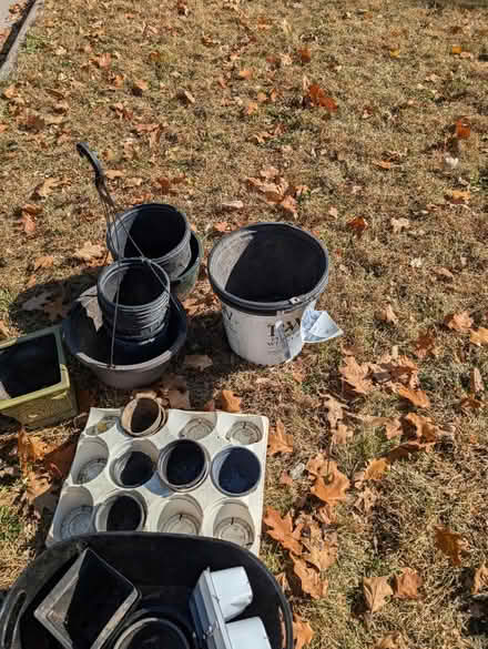 Photo of free Pots-Various (St. Paul) #3