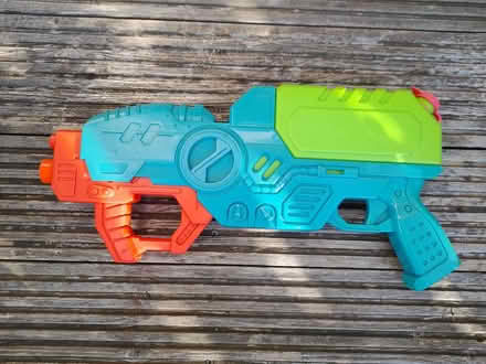 Photo of free Four Water Pistols, All Working (West Cheshunt) #2