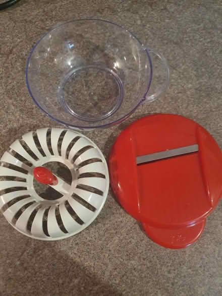 Photo of free Microwave crisp maker (Beckton E6) #2