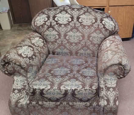 Photo of free Large, comfy chair (NE Salem) #1