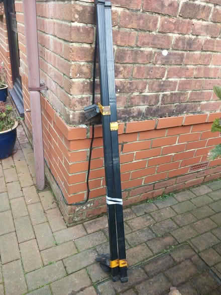 Photo of free Car roof bars (Waterlooville PO8) #3