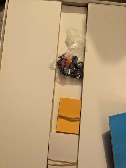 Photo of free London Game old boardgame (Brentford TW80NP) #3