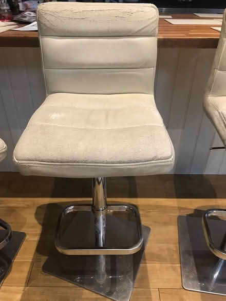 Photo of free 4 gas lift leather barstools (Solihull B91) #2
