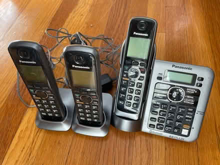 Photo of free Cordless phones (Arlington heights) #1