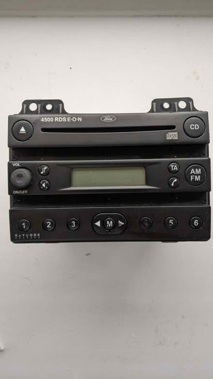 Photo of free Ford Fiesta Mark 5 2003 Radio (Birchfield B19) #2