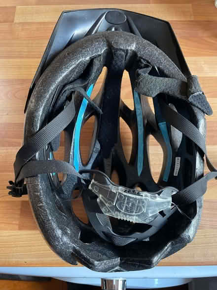 Photo of free bell bicycle helmet m/l (Abraham Heights LA1) #2