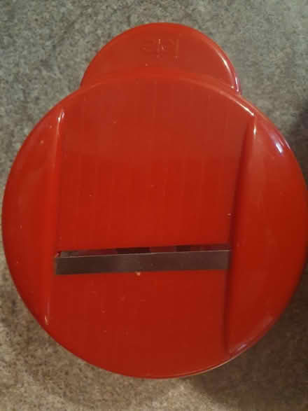 Photo of free Microwave crisp maker (Beckton E6) #4