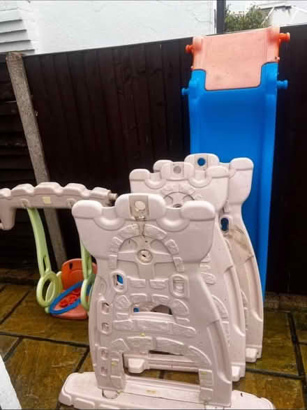 Photo of free Slide and swing (SM4 lower morden) #3