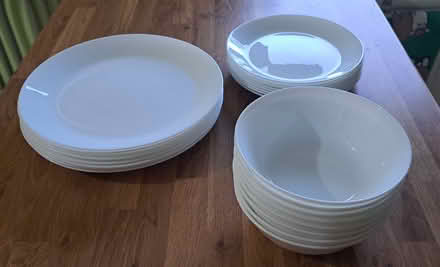 Photo of free Plates and bowls (Belle Vue, Shrewsbury) #1
