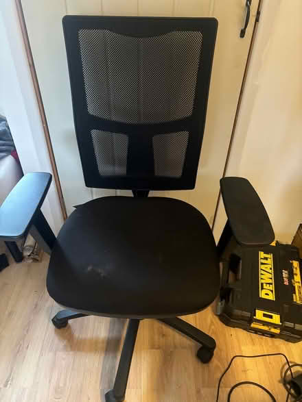 Photo of free Office chair (Harpenden) #4