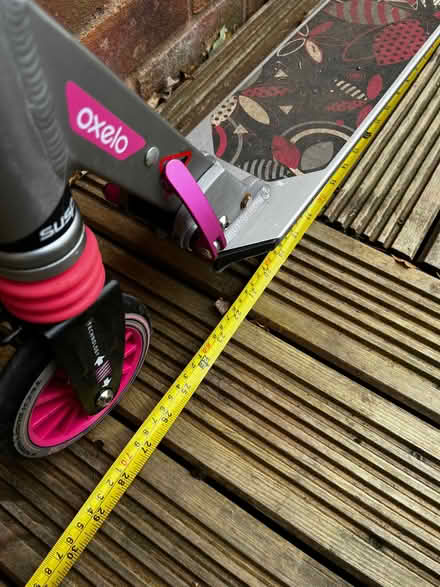 Photo of free Decathlon (Oxelo) pink two-wheeled scooter (Droylsden M34) #3