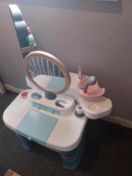Photo of free Smoby make up table/spa (Hindley green, wn2) #1
