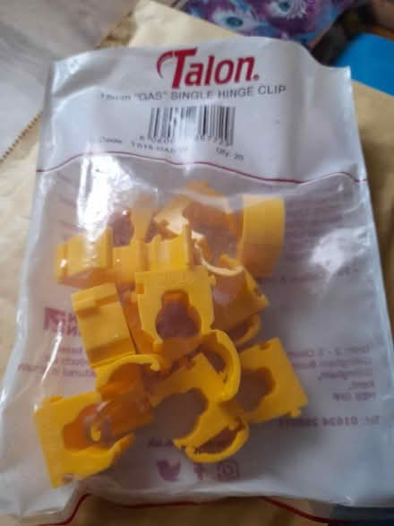 Photo of free 11 x Gas Single Hinge Clips (Colwick NG4) #1