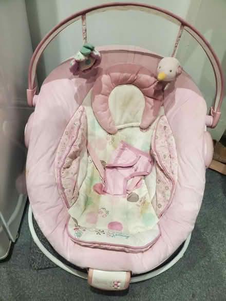 Photo of free Baby bath and rocking chair (L4) #2