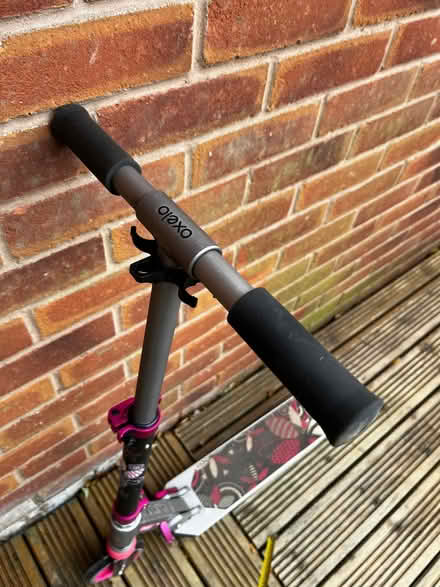 Photo of free Decathlon (Oxelo) pink two-wheeled scooter (Droylsden M34) #2
