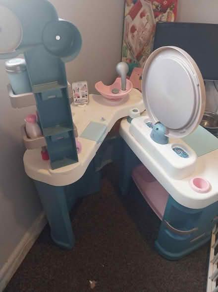 Photo of free Smoby make up table/spa (Hindley green, wn2) #2