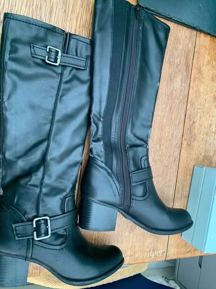 Photo of free Marks & Spencer Ladies Boots UK 5 (Addlestone KT15) #3