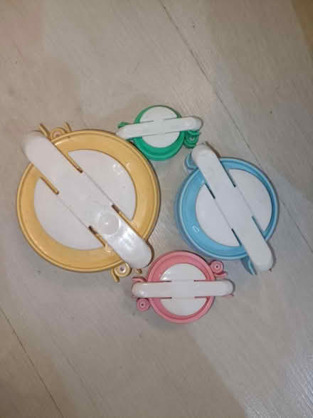 Photo of free Pom pom makers (Redhill RH1) #1