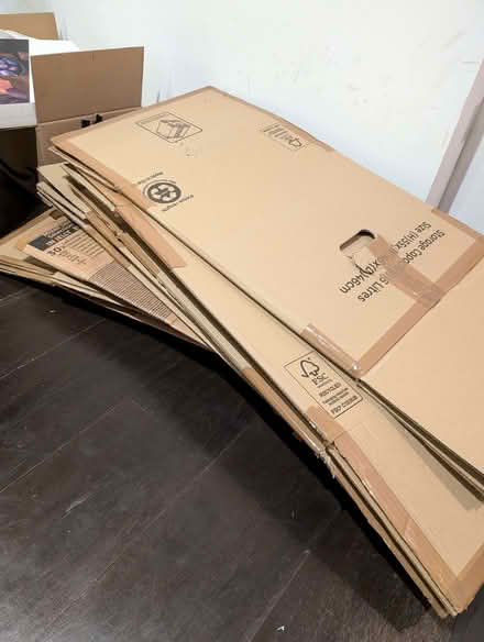 Photo of free Packing/Moving Boxes (5 x extra large + 5 x medium) (Barnsbury N1) #1