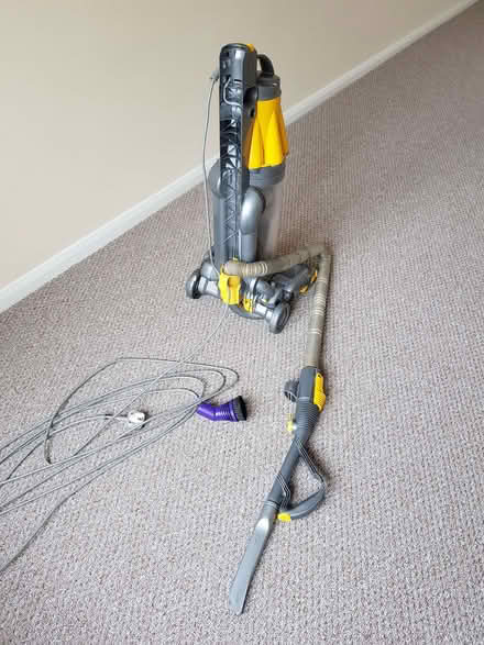 Photo of free Dyson Vacuum Cleaner (Winford BS40) #3
