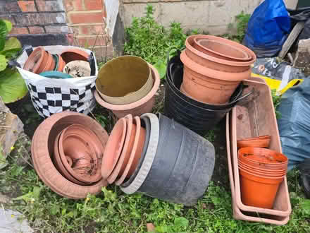 Photo of free Plant pots (N15 next to Chestnuts Park) #1