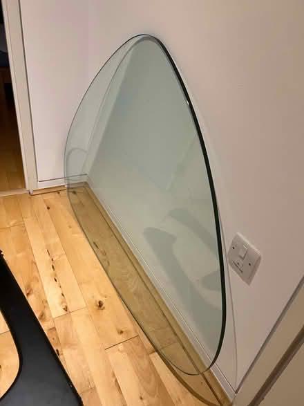 Photo of free Glass coffee table (Battersea SW11) #4
