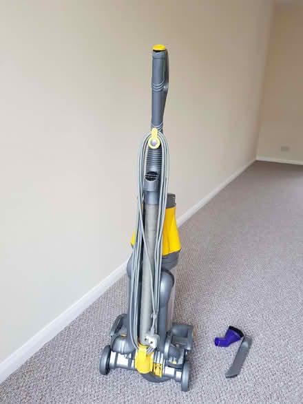 Photo of free Dyson Vacuum Cleaner (Winford BS40) #2