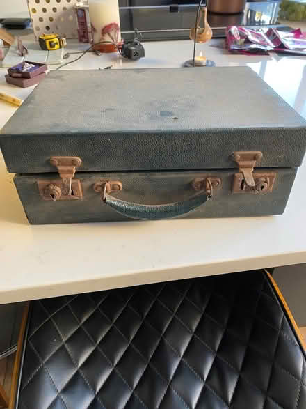 Photo of free Retro vintage picnic case (Worcester WR1) #1