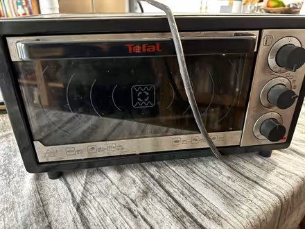 Photo of free Toaster Oven - hinge broken (Longbridge B31) #1