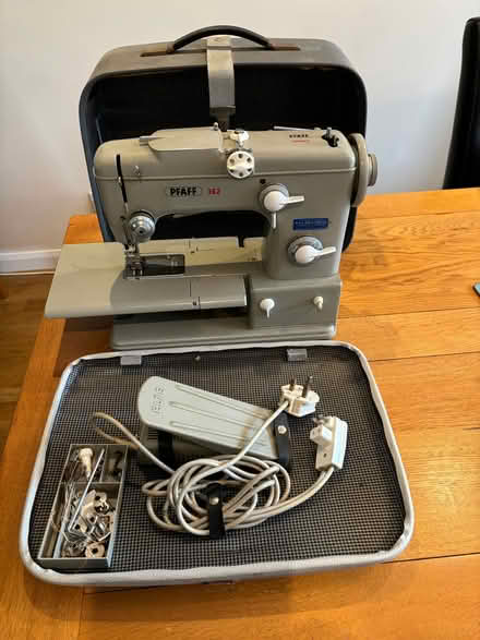 Photo of free Sewing Machine (Thames Ditton KT7) #1