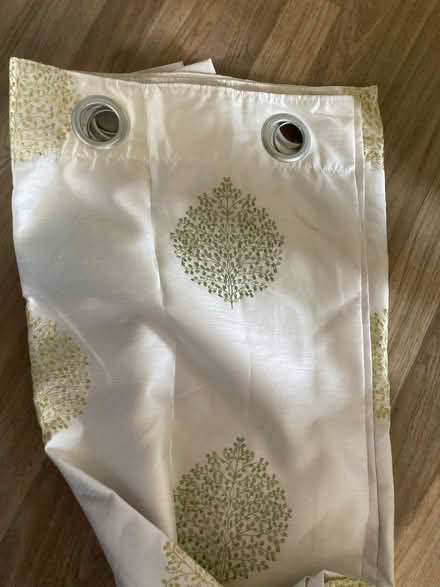 Photo of free Tree print curtains (Farcet) #1