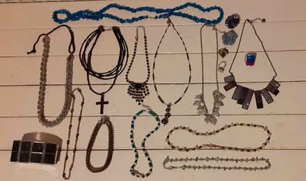 Photo of free Various women's jewellery (Brixton SW9) #4
